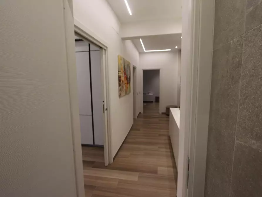 Immagine 4 di Appartamento in vendita  a La Spezia