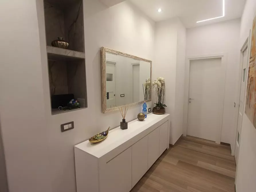 Immagine 3 di Appartamento in vendita  a La Spezia