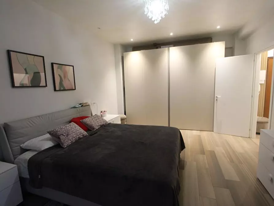 Immagine 11 di Appartamento in vendita  a La Spezia