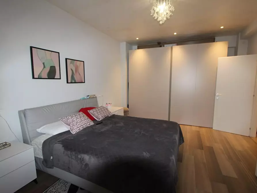 Immagine 8 di Appartamento in vendita  a La Spezia