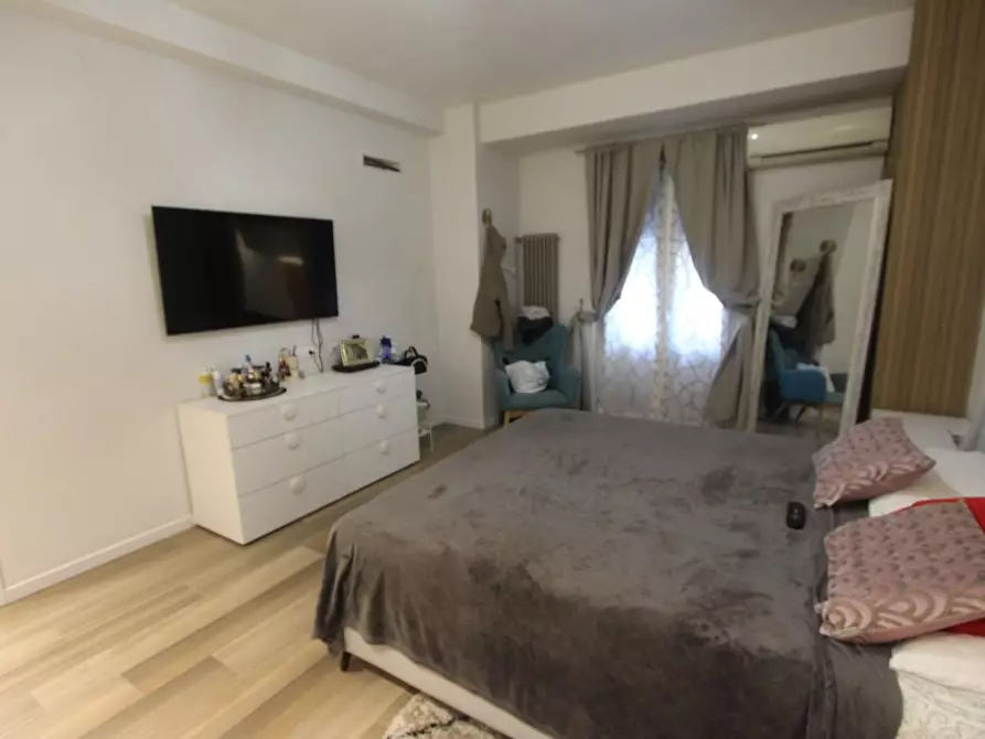 Immagine 9 di Appartamento in vendita  a La Spezia