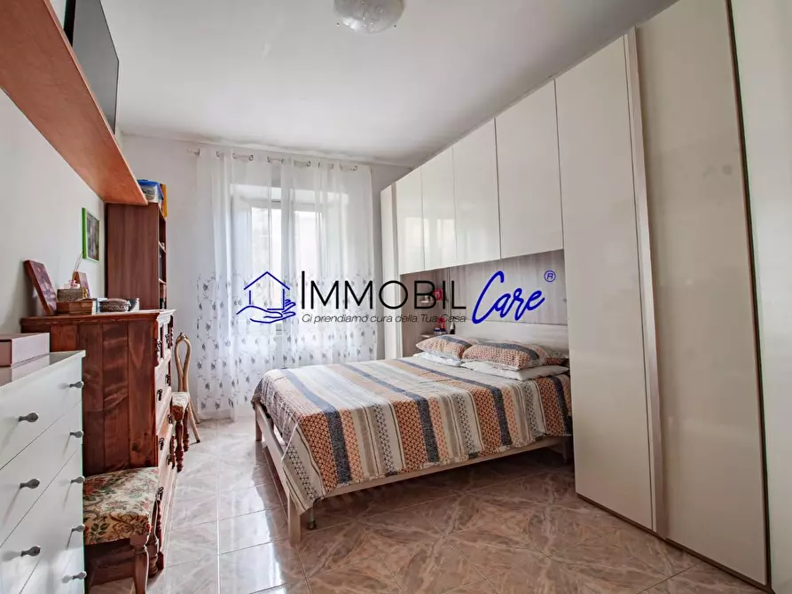 Immagine 13 di Appartamento in vendita  a Livorno