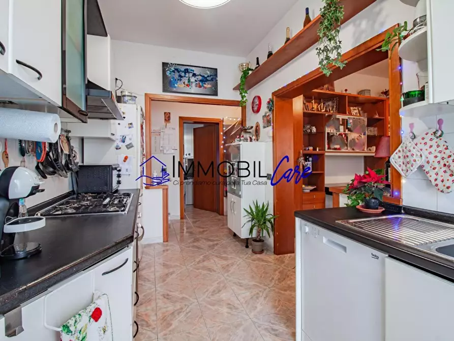 Immagine 19 di Appartamento in vendita  a Livorno