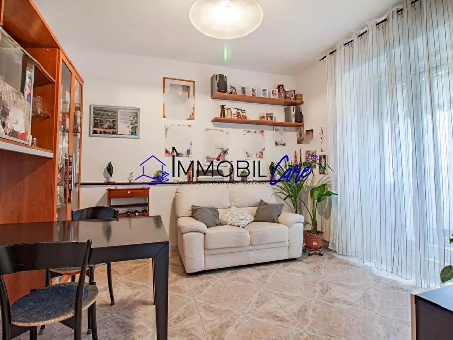 Immagine 5 di Appartamento in vendita  a Livorno