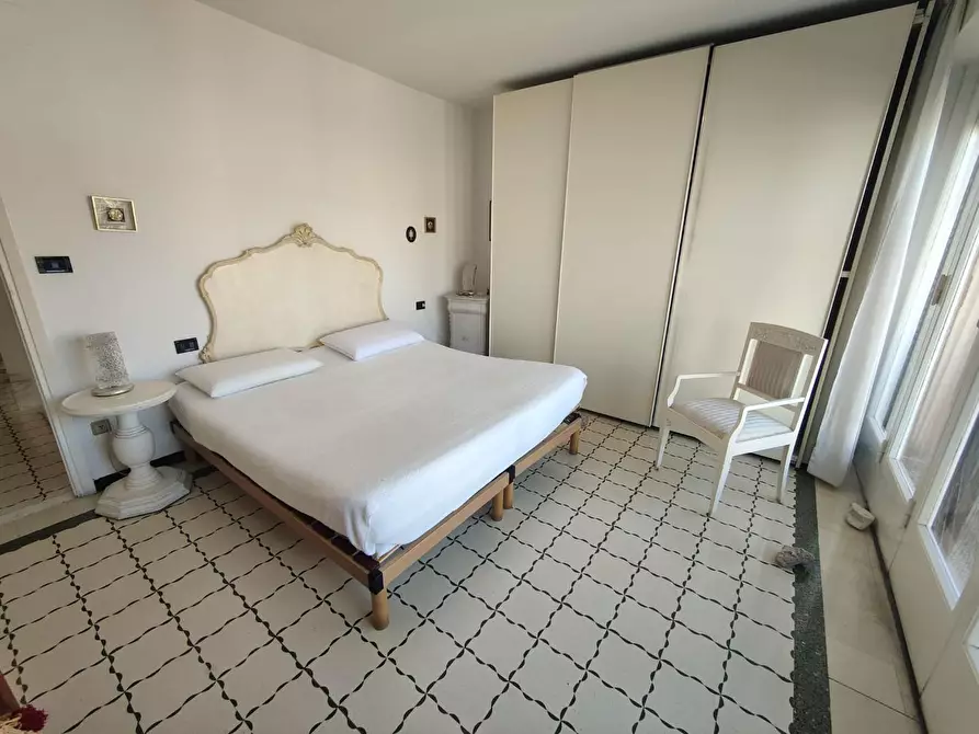 Immagine 13 di Casa semindipendente in vendita  a Viareggio