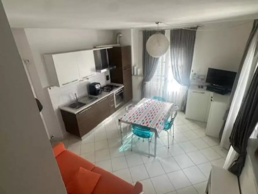 Immagine 13 di Appartamento in vendita  a Viareggio