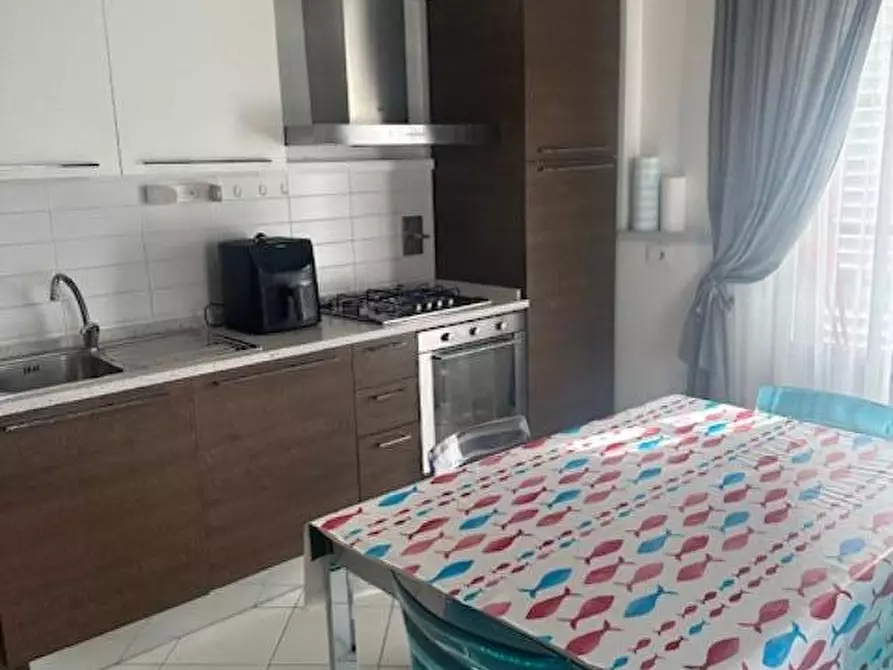 Immagine 16 di Appartamento in vendita  a Viareggio