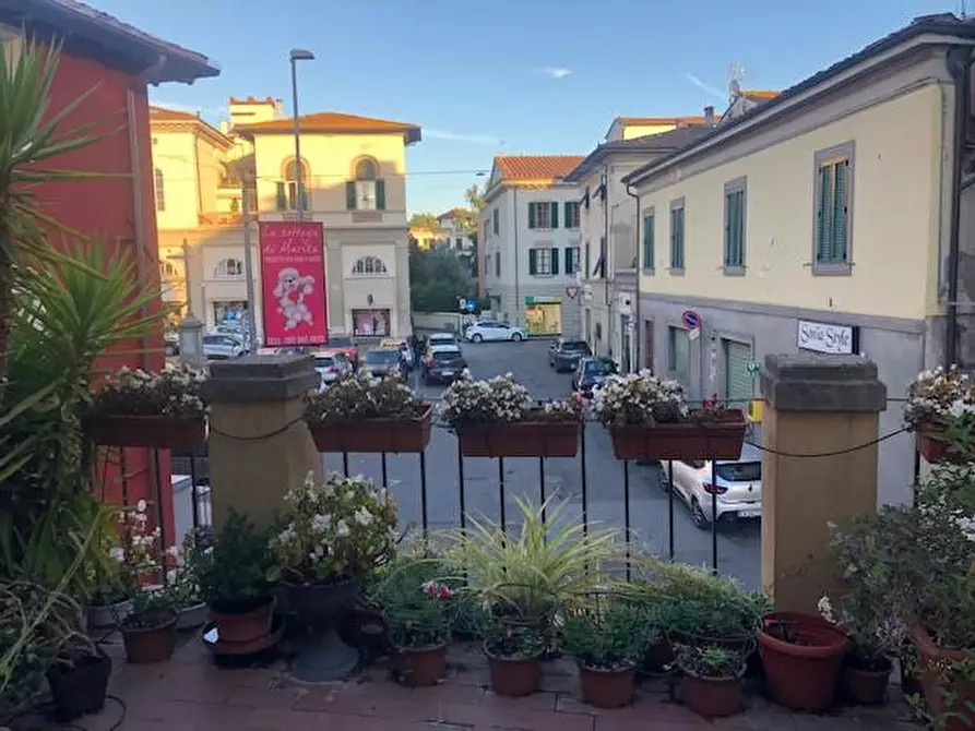 Immagine 1 di Terratetto in vendita  a Lucca