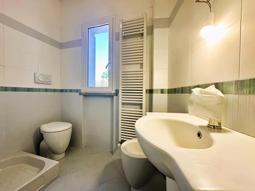 Immagine 28 di Villa in vendita  a Rosignano Marittimo