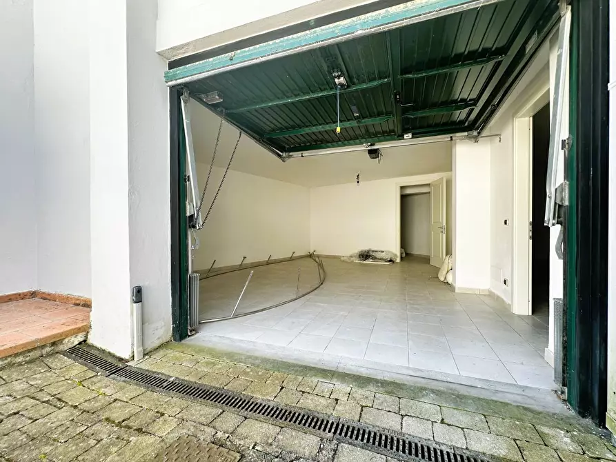 Immagine 41 di Villa in vendita  a Rosignano Marittimo