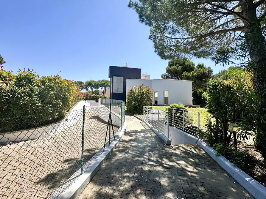 Immagine 16 di Villa in vendita  a Rosignano Marittimo
