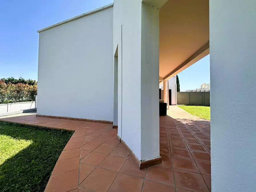 Immagine 5 di Villa in vendita  a Rosignano Marittimo