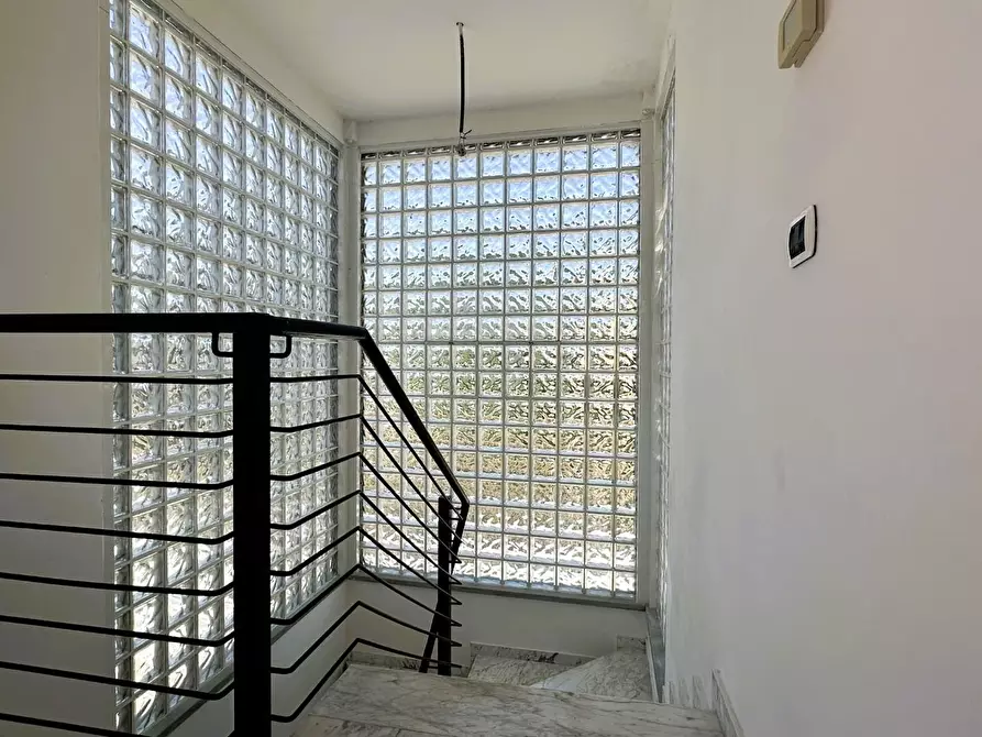 Immagine 18 di Villa in vendita  a Rosignano Marittimo