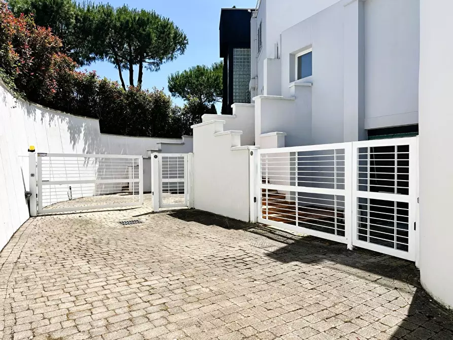 Immagine 43 di Villa in vendita  a Rosignano Marittimo