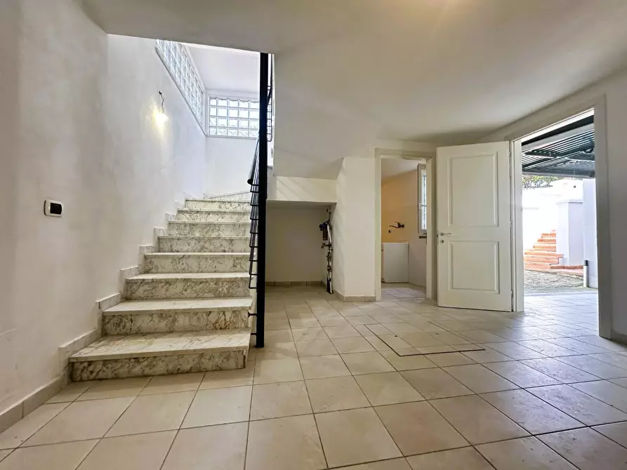 Immagine 37 di Villa in vendita  a Rosignano Marittimo