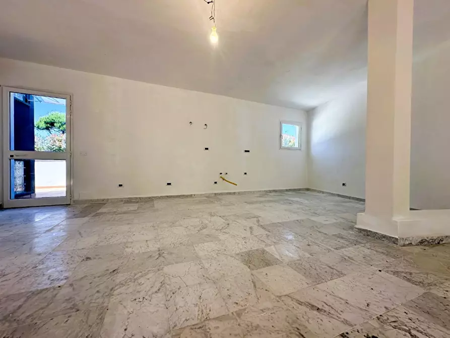 Immagine 13 di Villa in vendita  a Rosignano Marittimo