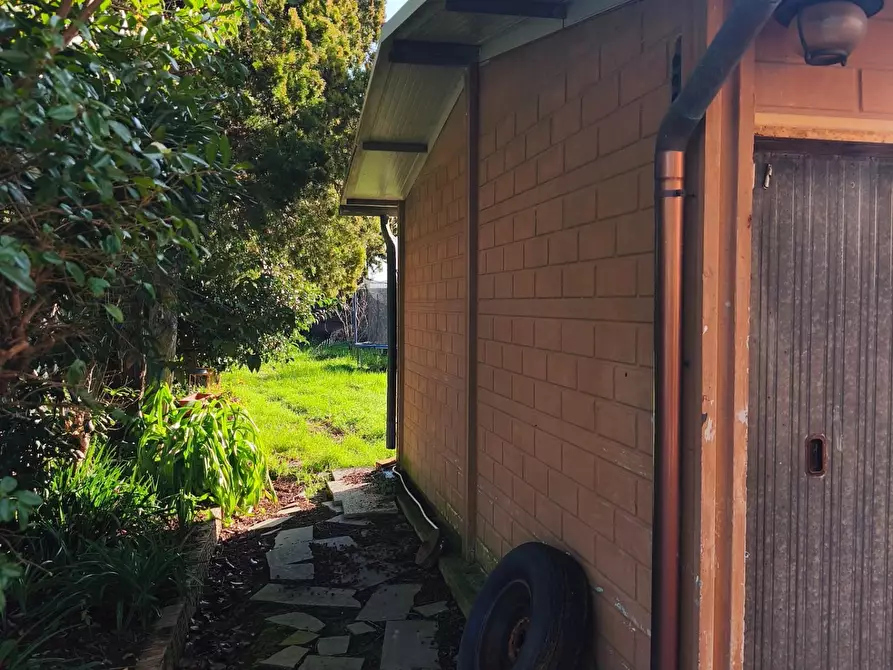 Immagine 21 di Casa indipendente in vendita  a Ameglia