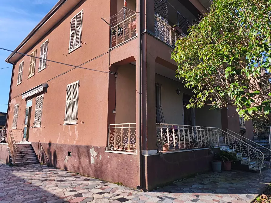 Immagine 1 di Casa indipendente in vendita  a Ameglia