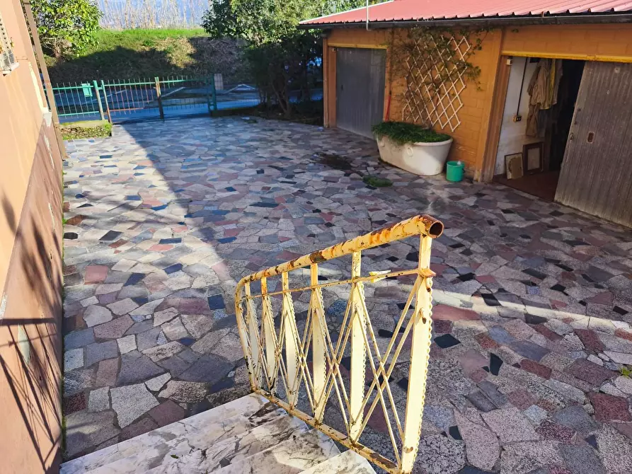 Immagine 13 di Casa indipendente in vendita  a Ameglia