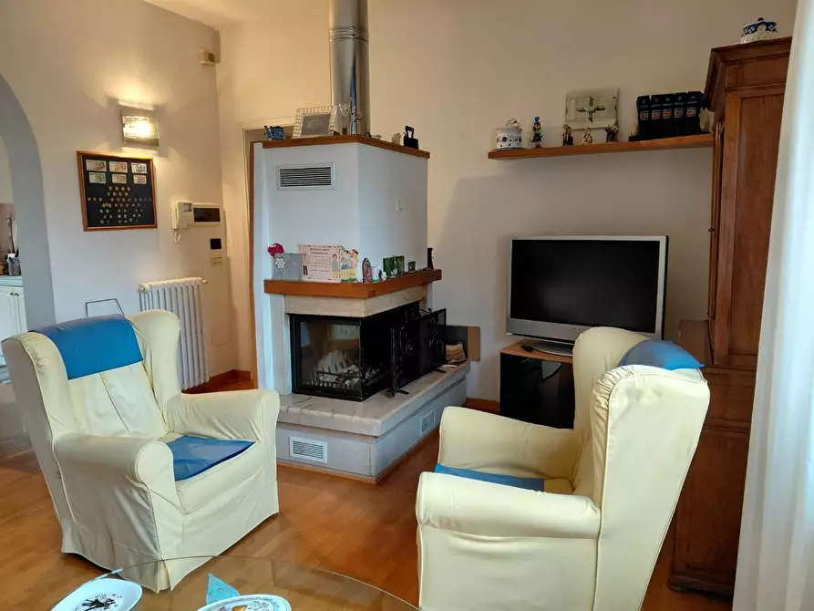 Immagine 3 di Villa in vendita  a Colle Di Val D'elsa