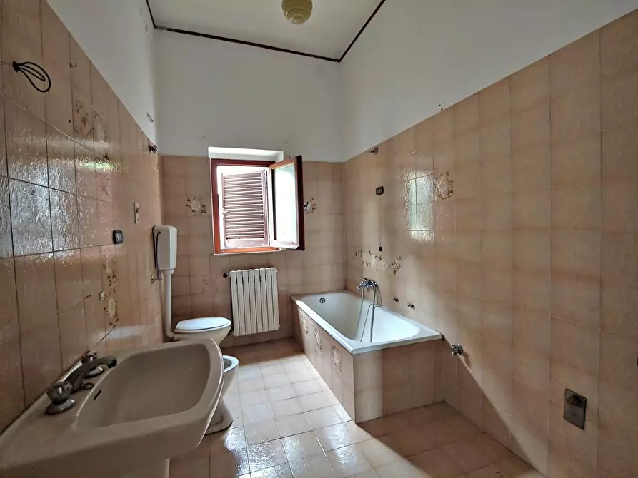 Immagine 13 di Appartamento in vendita  a Sinalunga