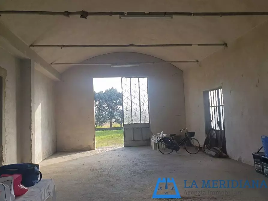 Immagine 1 di Attività artigianale in vendita  a Larciano