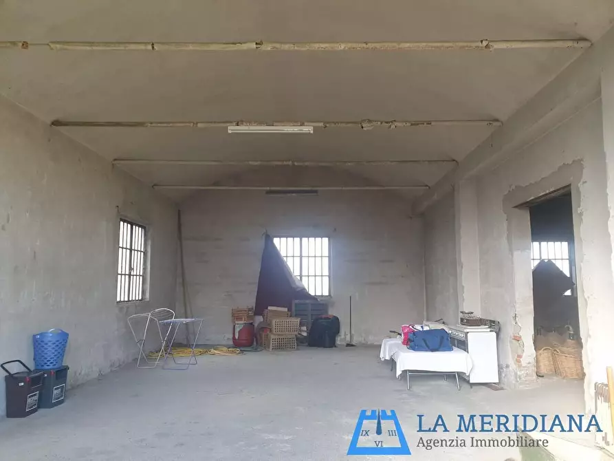 Immagine 4 di Attività artigianale in vendita  a Larciano