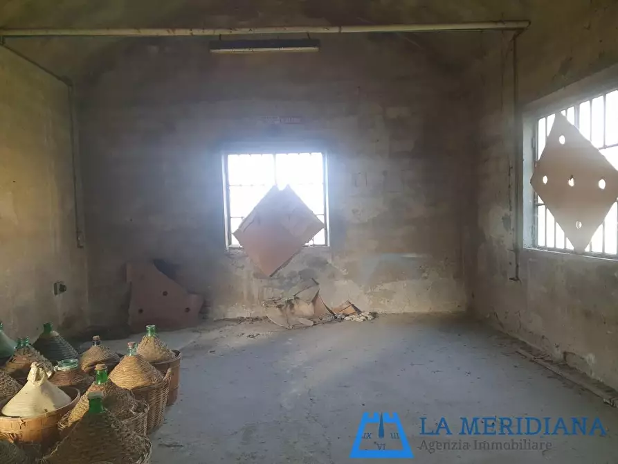 Immagine 5 di Attività artigianale in vendita  a Larciano