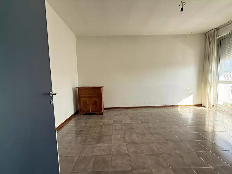 Immagine 17 di Appartamento in vendita  a Massa