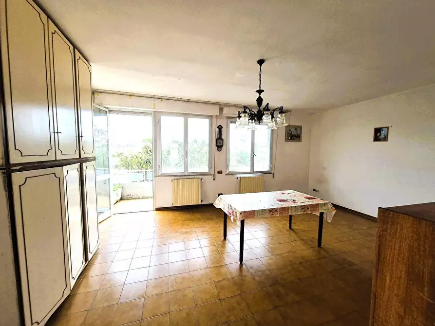 Immagine 5 di Appartamento in vendita  a Massa