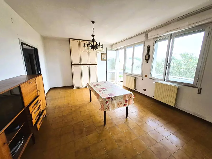 Immagine 6 di Appartamento in vendita  a Massa