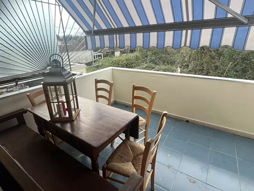 Immagine 3 di Appartamento in vendita  a Massa