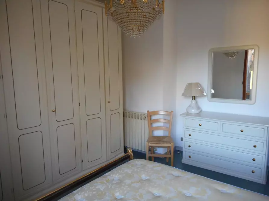 Immagine 12 di Appartamento in vendita  a Massa