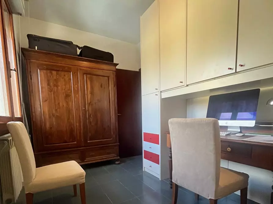 Immagine 9 di Appartamento in vendita  a Massa