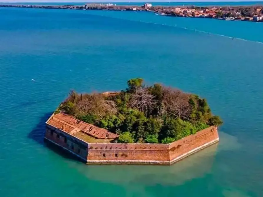 Immagine 2 di Villa in vendita  a Venezia