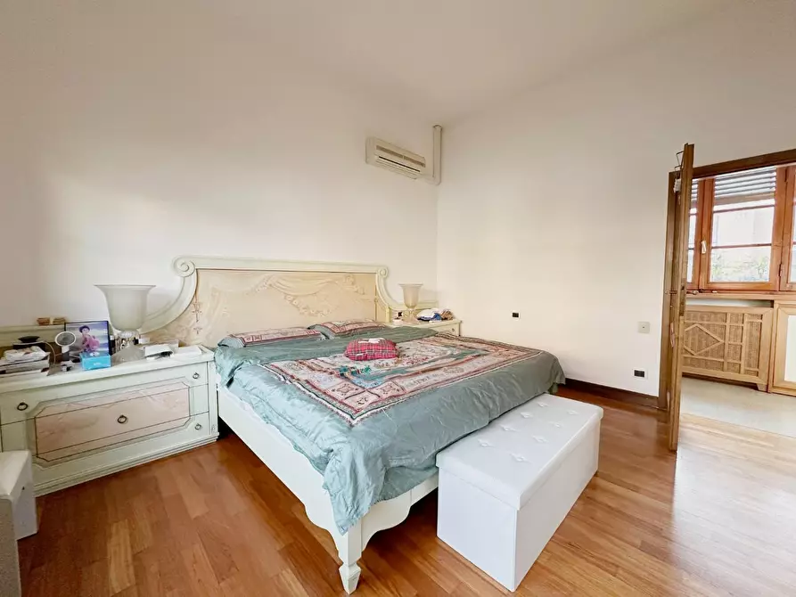 Immagine 10 di Villa in vendita  a Pieve A Nievole