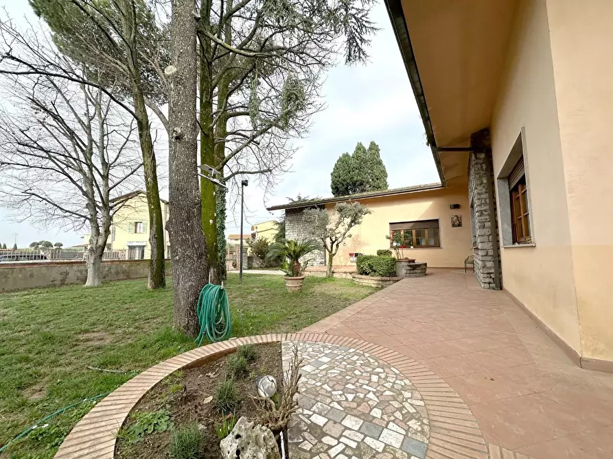 Immagine 28 di Villa in vendita  a Pieve A Nievole