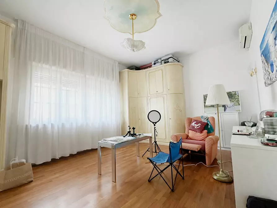 Immagine 8 di Villa in vendita  a Pieve A Nievole