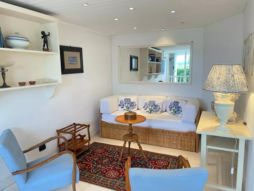 Immagine 4 di Appartamento in vendita  a Forte Dei Marmi