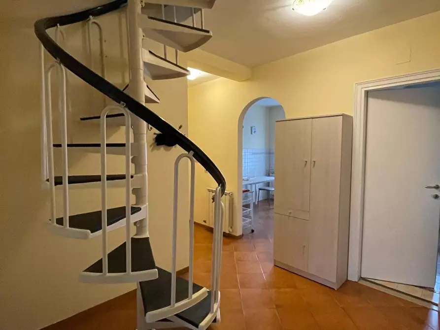 Immagine 13 di Appartamento in vendita  a Viareggio