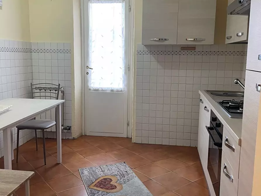 Immagine 3 di Appartamento in vendita  a Viareggio
