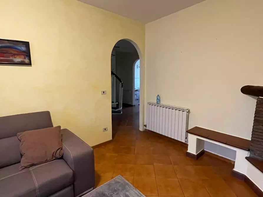 Immagine 4 di Appartamento in vendita  a Viareggio