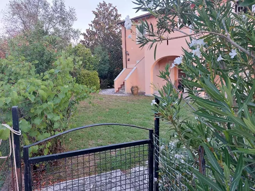 Immagine 3 di Porzione di casa in vendita  a Castelnuovo Magra