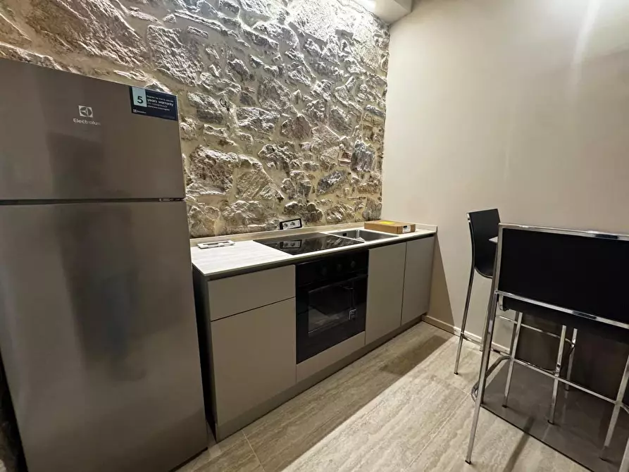 Immagine 1 di Appartamento in vendita  a Viareggio