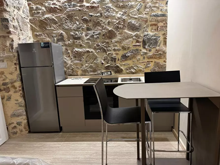 Immagine 5 di Appartamento in vendita  a Viareggio