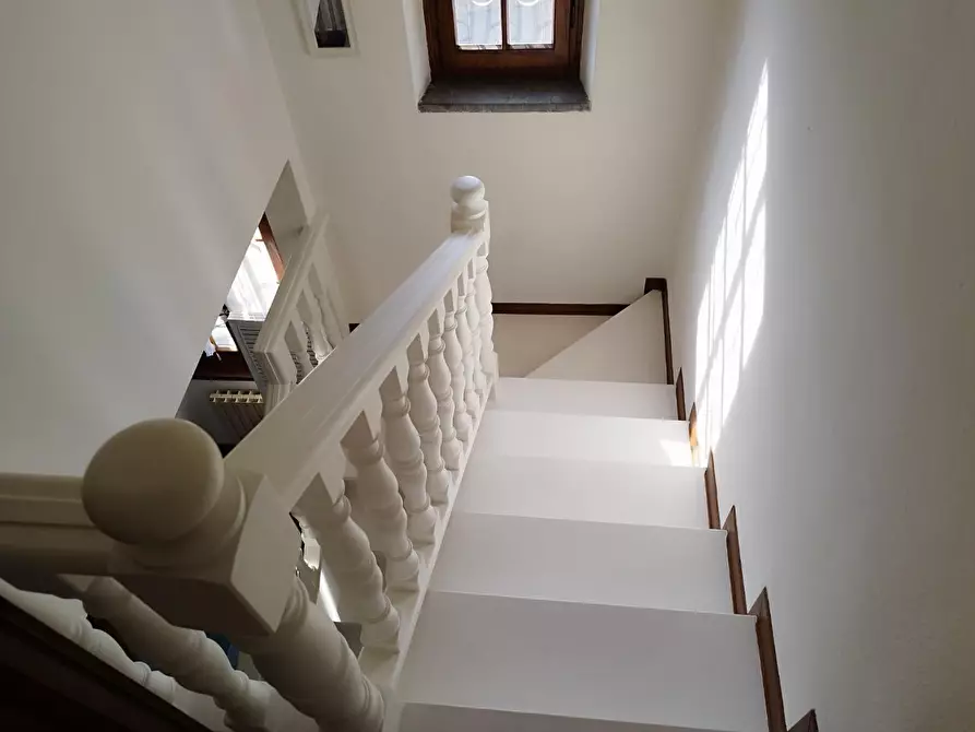 Immagine 2 di Villetta a schiera in vendita  a Camaiore