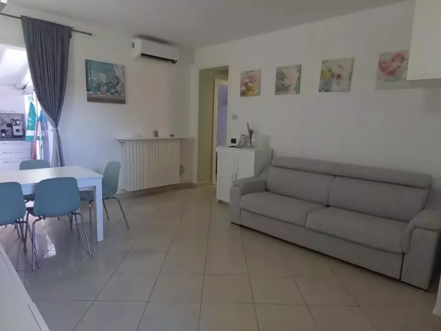 Immagine 2 di Appartamento in vendita  a Camaiore