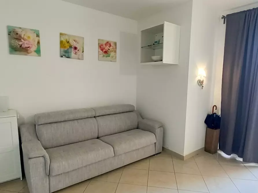 Immagine 2 di Appartamento in vendita  a Camaiore