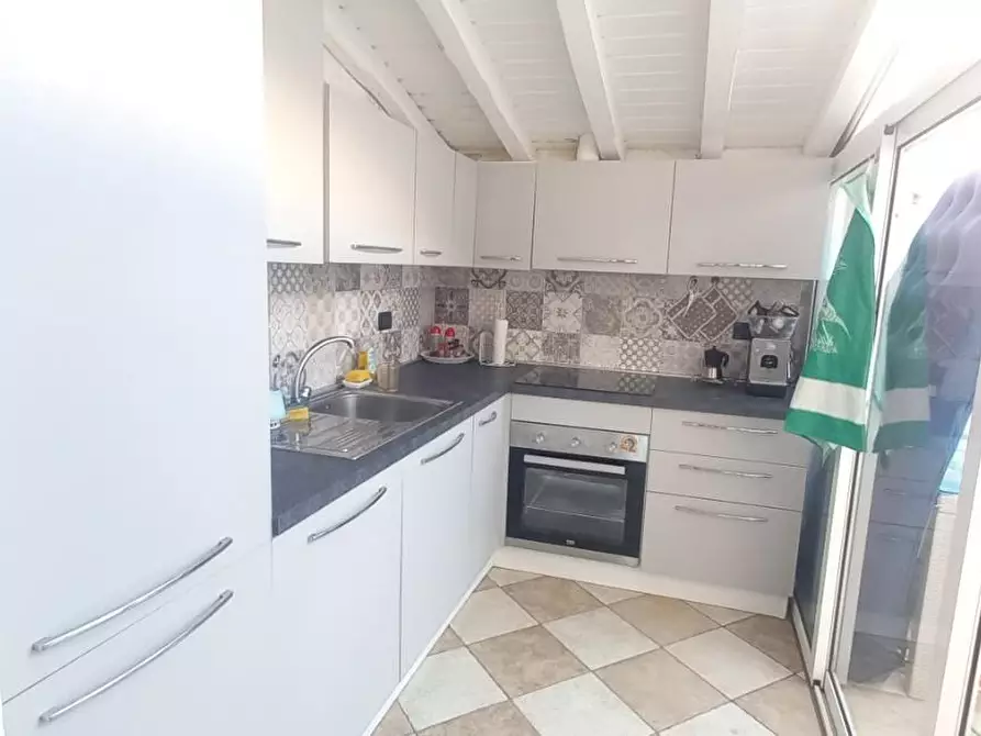 Immagine 16 di Appartamento in vendita  a Camaiore