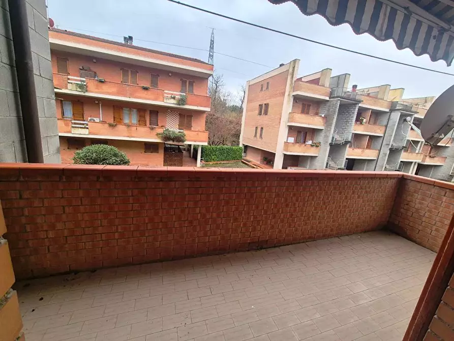 Immagine 5 di Appartamento in vendita  a Siena